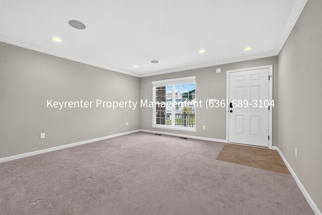 Building Photo - 2823 Winding Valley Dr