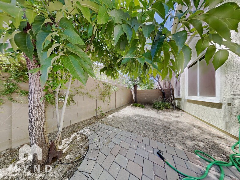 Building Photo - 3003 W Perdido Way