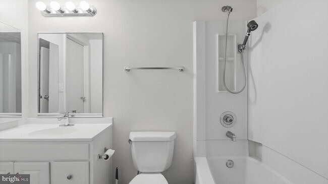 Building Photo - 12502 Laurel Grove Pl