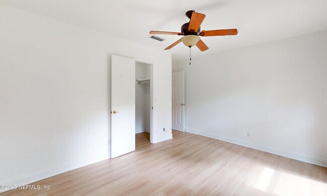 Building Photo - 3812 Buckskin Trail E