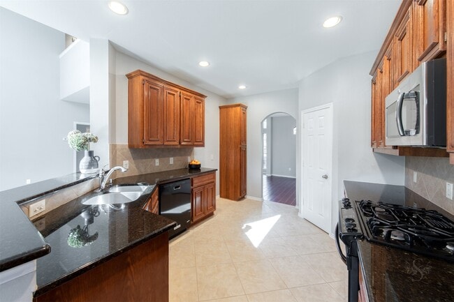 Building Photo - 11026 Anilu Dr