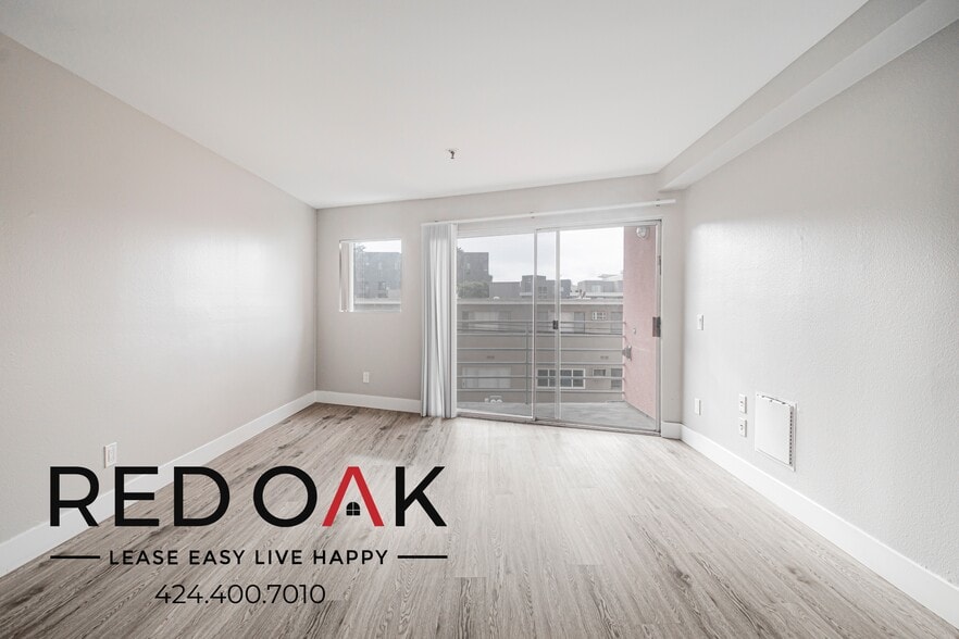 Building Photo - 6700 Franklin Pl