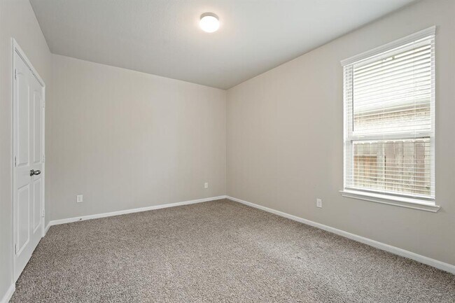 Building Photo - 18206 Bayonne Channel Ct