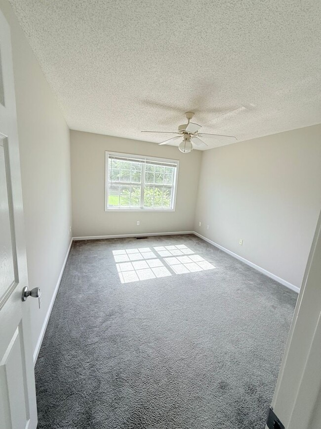 Building Photo - Dunwoody Subdivision