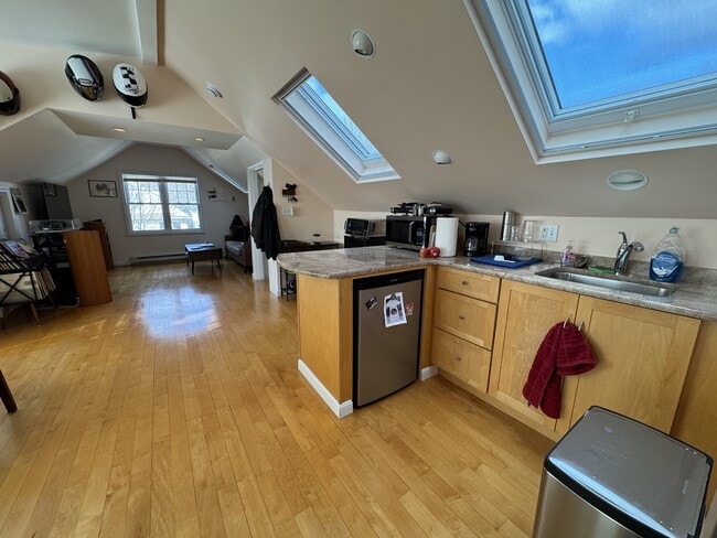 Building Photo - 17 Skahan Rd