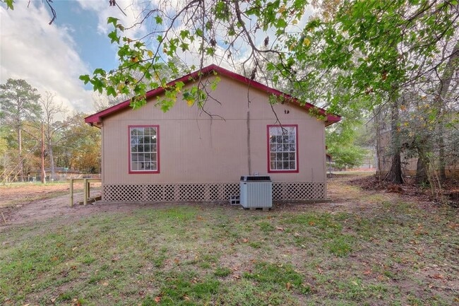 Building Photo - 1102 Yellowstone River Rd