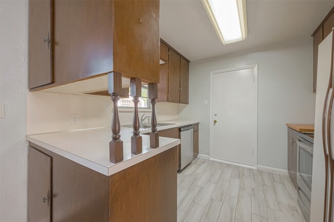 Building Photo - 3426 Bradford St