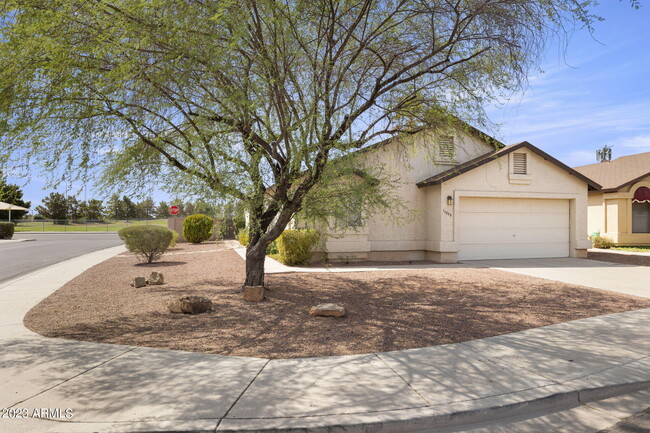 Building Photo - 11005 W Seldon Ln