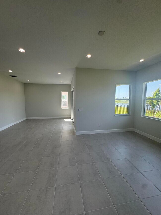 Building Photo - 14177 Gray Bark Bnd