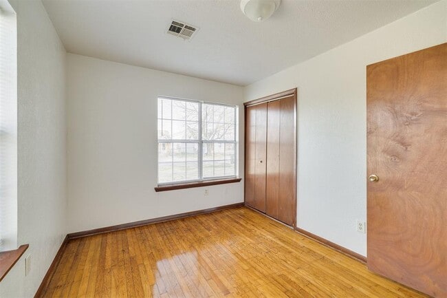 Building Photo - 1131 Stubbeman Ave