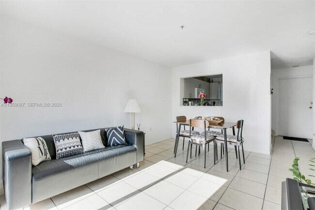 Building Photo - 1349 SW 3rd St