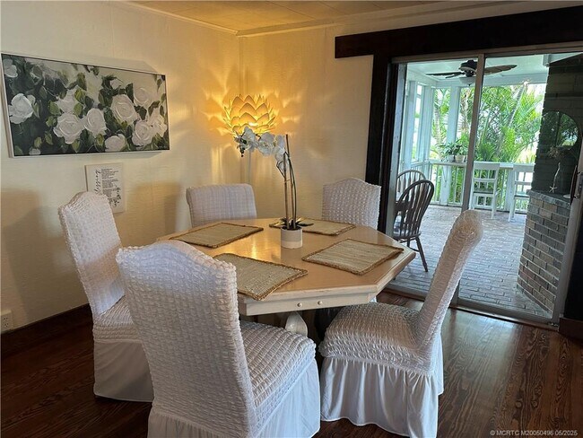 Building Photo - 4490 NE Indian River Dr