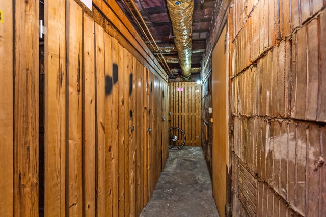 Building Photo - 604 W Addison St