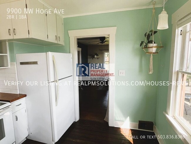 Building Photo - 9900 NW Hoge Ave