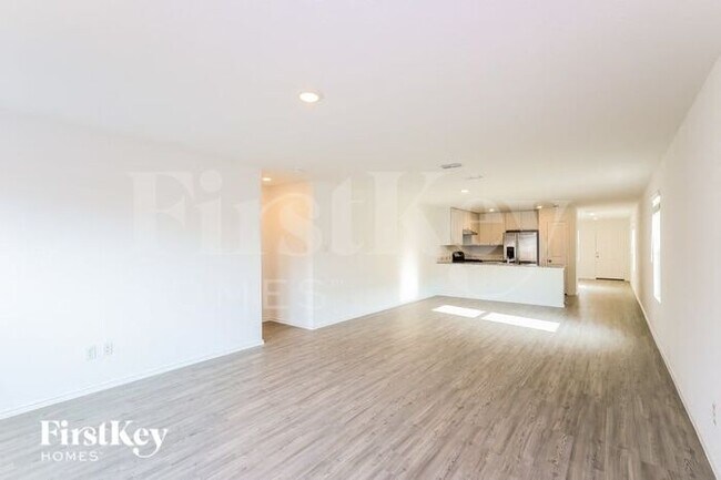 Building Photo - 8506 Rose Tanager