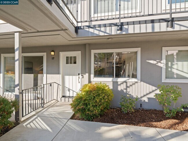 Building Photo - 200 El Dorado Ave