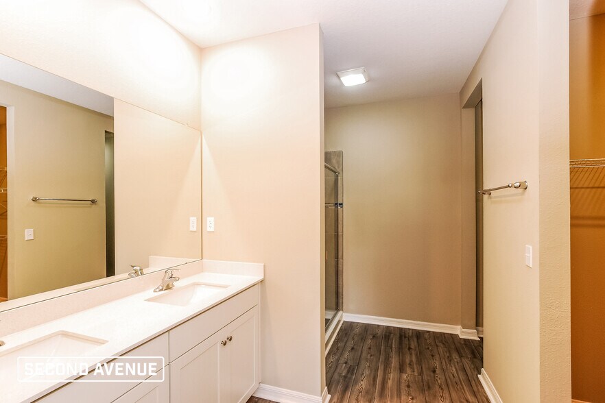 Building Photo - 512 Falcon Ridge Rd