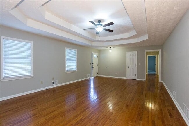 Building Photo - 374 McGiboney Rd