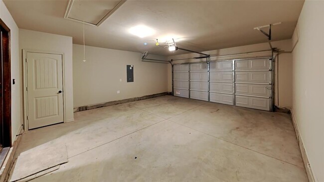 Building Photo - 10525 NW 41st St