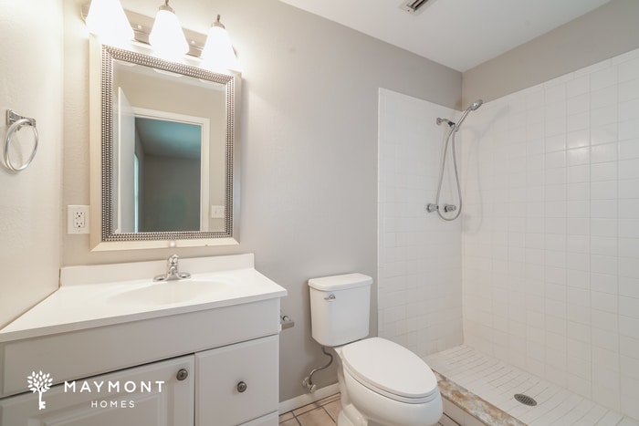 Building Photo - 3407 Groveview Dr