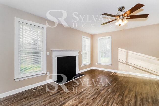 Building Photo - The Lifestyle You Deserve.