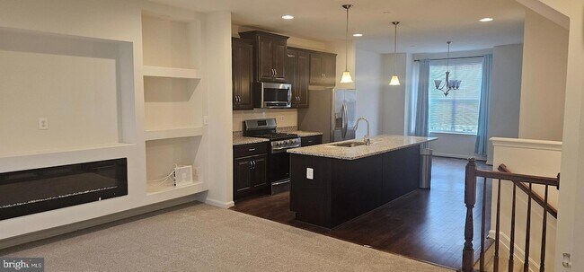 Building Photo - 156 Ironwood Ct