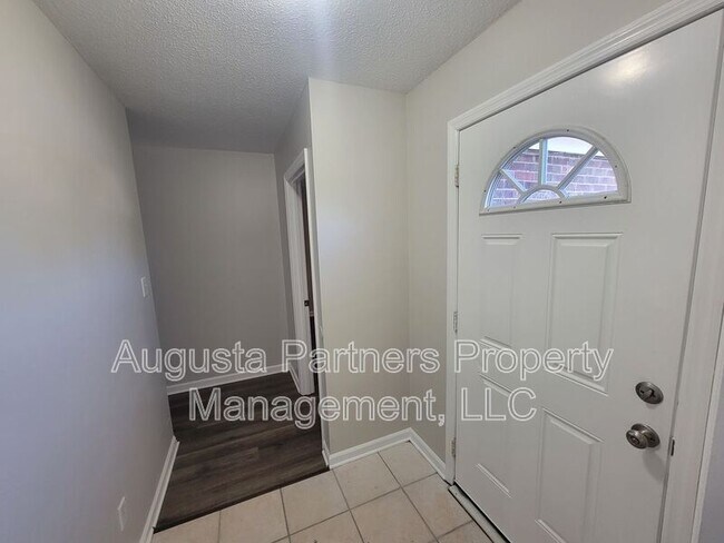 Building Photo - 119 Sunnywood Dr