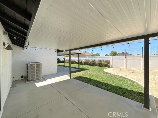 Building Photo - 13342 Daffodil Ln