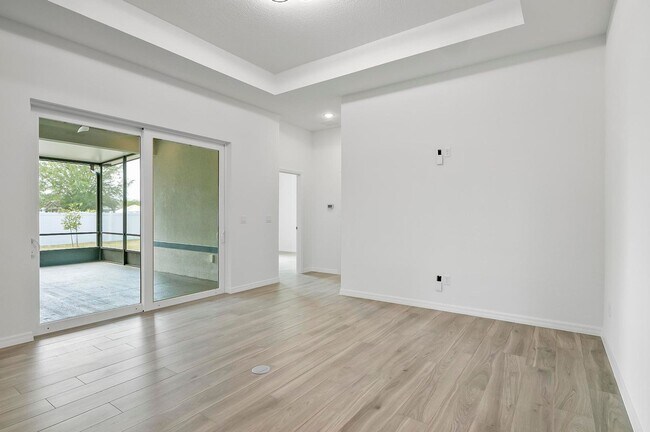 Building Photo - 31 Louvet Ln