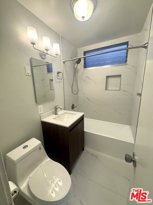 Building Photo - 4804 Bellflower Ave