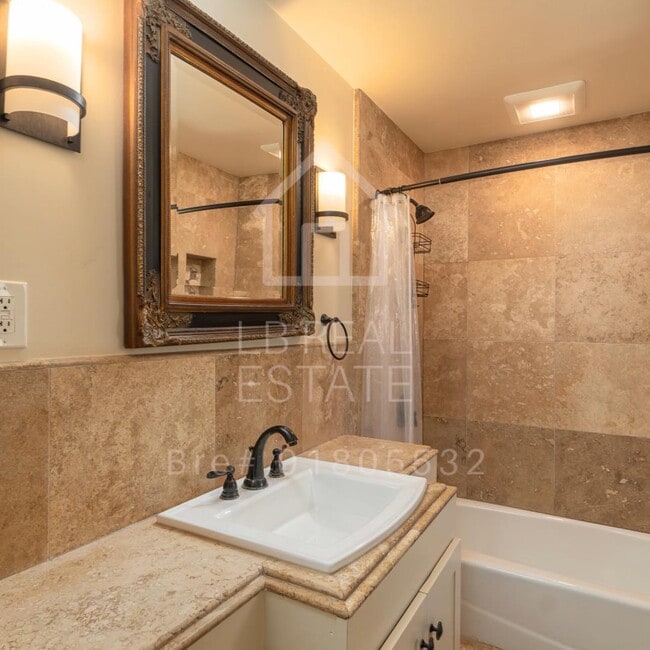 Building Photo - 1382 Sir Francis Drake Blvd