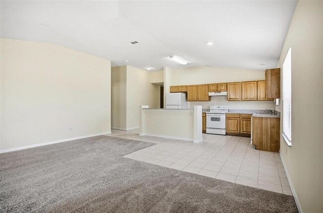 Building Photo - 166 Plainview Dr