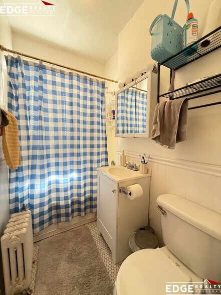 Building Photo - 2000 Commonwealth Ave