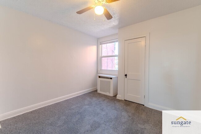 Building Photo - 2018 Griffis Ave