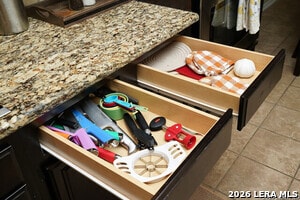 Building Photo - 5539 Cross Pond