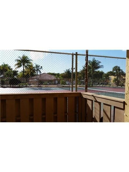 Building Photo - 7155 Miami Lakes Dr