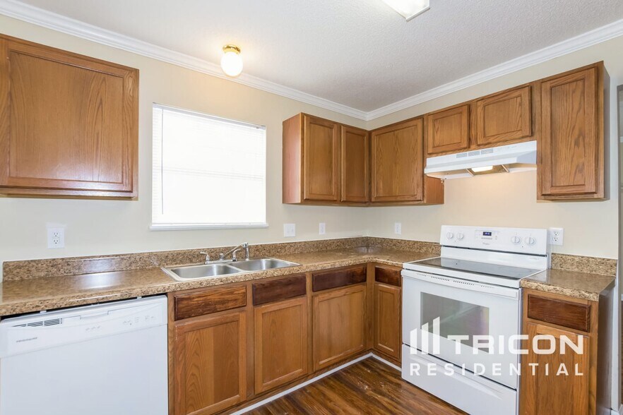 Building Photo - 7 Barnley Ct