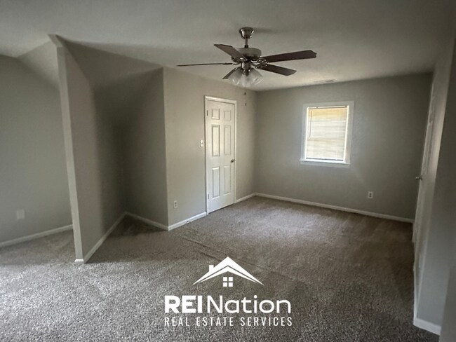 Building Photo - CORDOVA SHOWSTOPPER! Massive 4BR/3BA w/ Deck, Detached Garage & Porch!