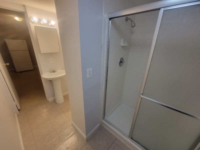 Building Photo - 3313 Barcroft Dr