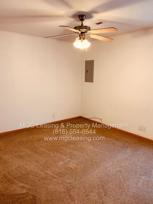 Building Photo - Peaceful Living in Pleasant Hill – Availab...