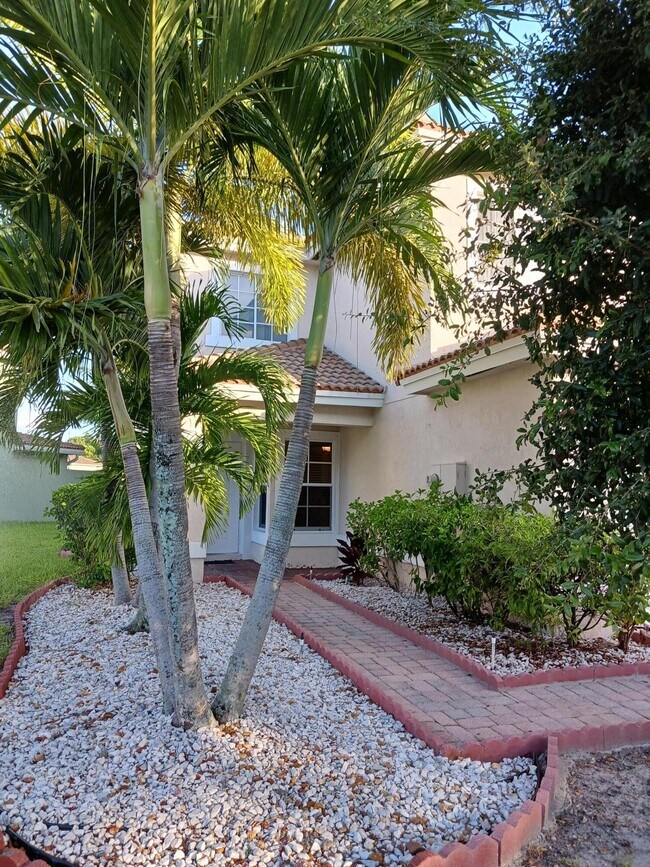 Building Photo - 738 Perdido Heights Dr