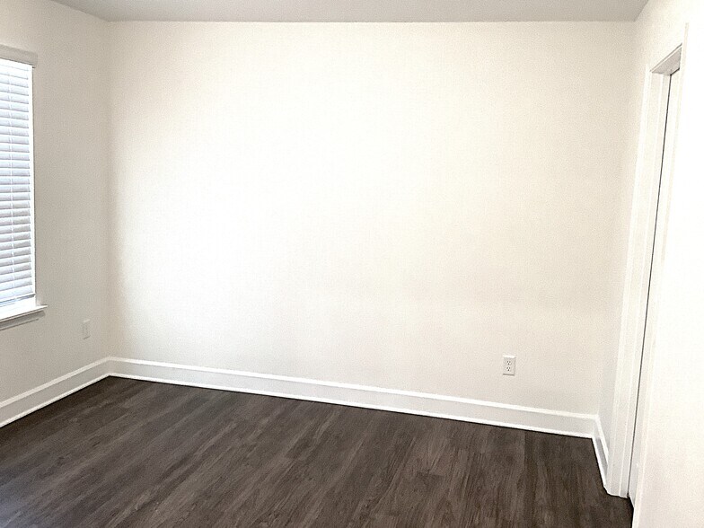 Building Photo - 10316 Riverwalk Ct