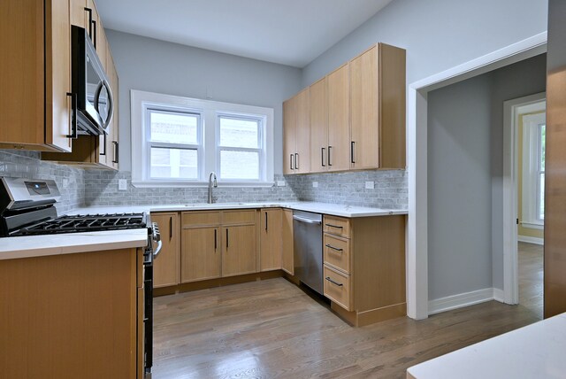 Building Photo - 6424 Sinclair Ave