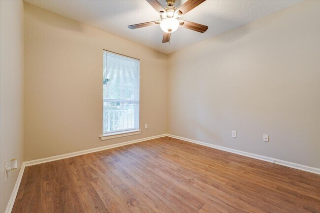 Building Photo - 21 E Brookberry Ct