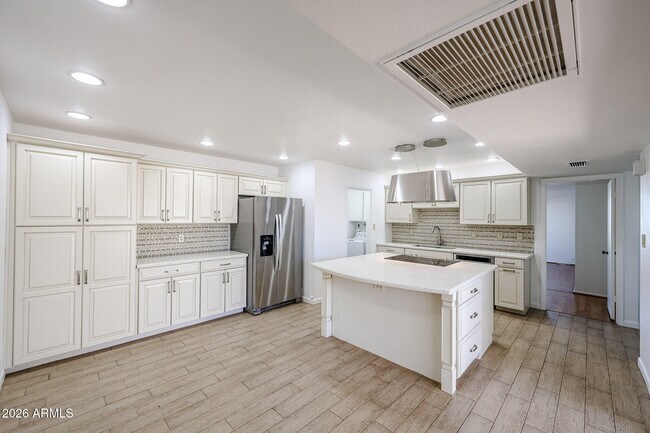 Building Photo - 8333 E Orange Blossom Ln