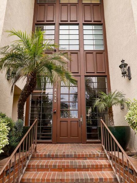 Building Photo - 11939 Gorham Ave