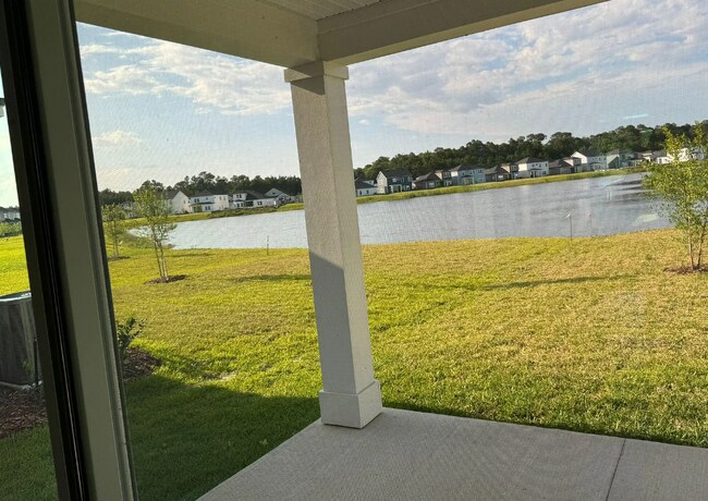 Building Photo - 657 Silver Landing Dr