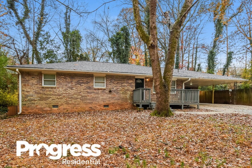 Primary Photo - 643 Milford Dr SW