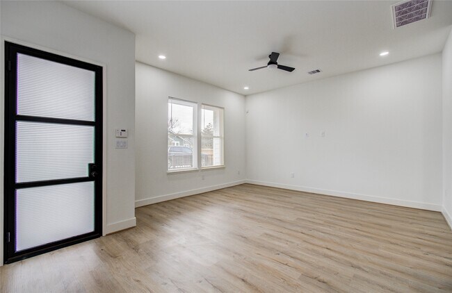 Building Photo - 1815 McKee St