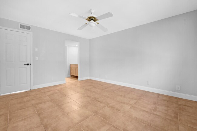 Building Photo - 1732 NW 81st Way